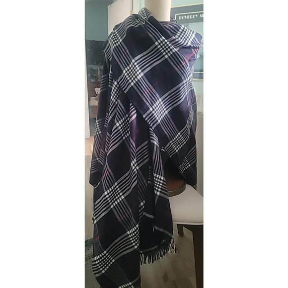 Womens Navy Plaid Flannel Wrap Shawl Scarf Poncho Fall Cabin Warm Red White Blue - Picture 4 of 8